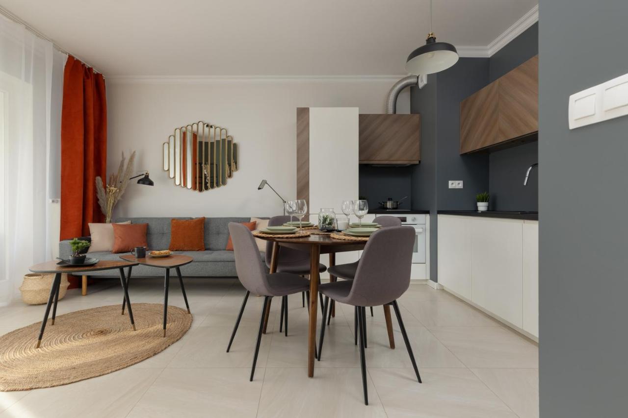Lakeview Apartment Kapelanow Armii Krajowej By Noclegi Renters Varsovie Extérieur photo
