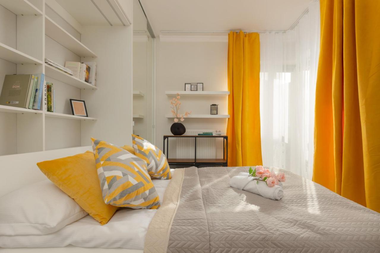 Lakeview Apartment Kapelanow Armii Krajowej By Noclegi Renters Varsovie Extérieur photo