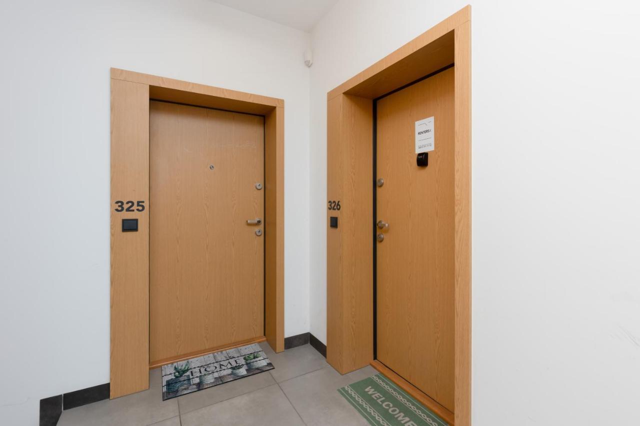 Lakeview Apartment Kapelanow Armii Krajowej By Noclegi Renters Varsovie Extérieur photo