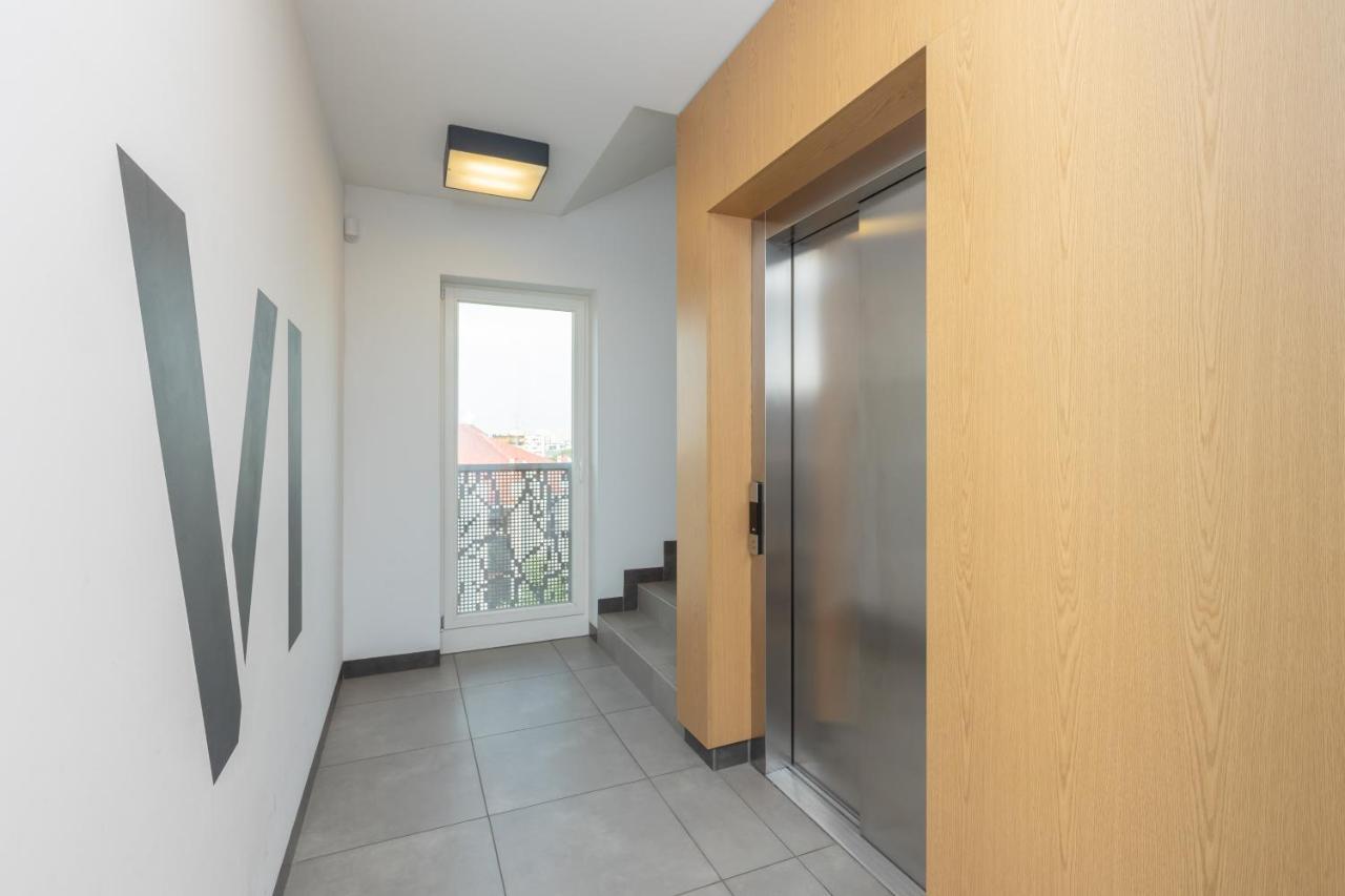 Lakeview Apartment Kapelanow Armii Krajowej By Noclegi Renters Varsovie Extérieur photo
